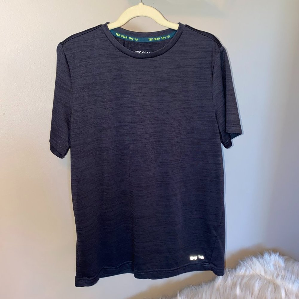 T-Shirt - Picture 2 of 6